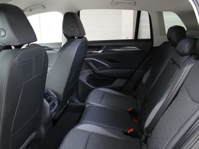 Volkswagen Tiguan 1.5 eHybrid Life Energy Edition Navigatie | 360 Camera | Head Up Display | Keyless | Led Plus Light | Trekhaak