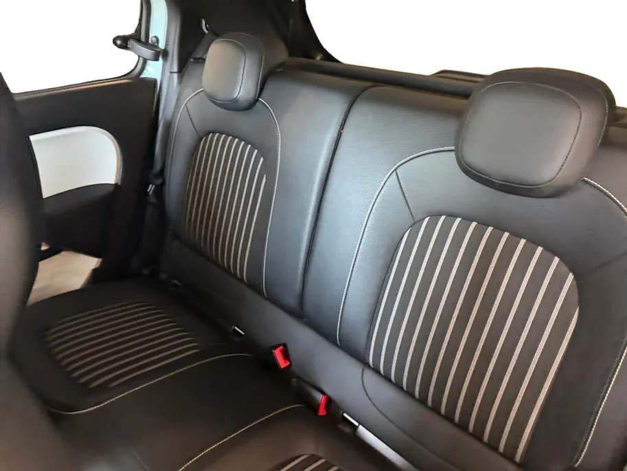 Renault Twingo Z.E. R80 Intens *Automaat*Navi+Camera*Cruise*Climate*Hoge instap*Kleine Draaicirkel!