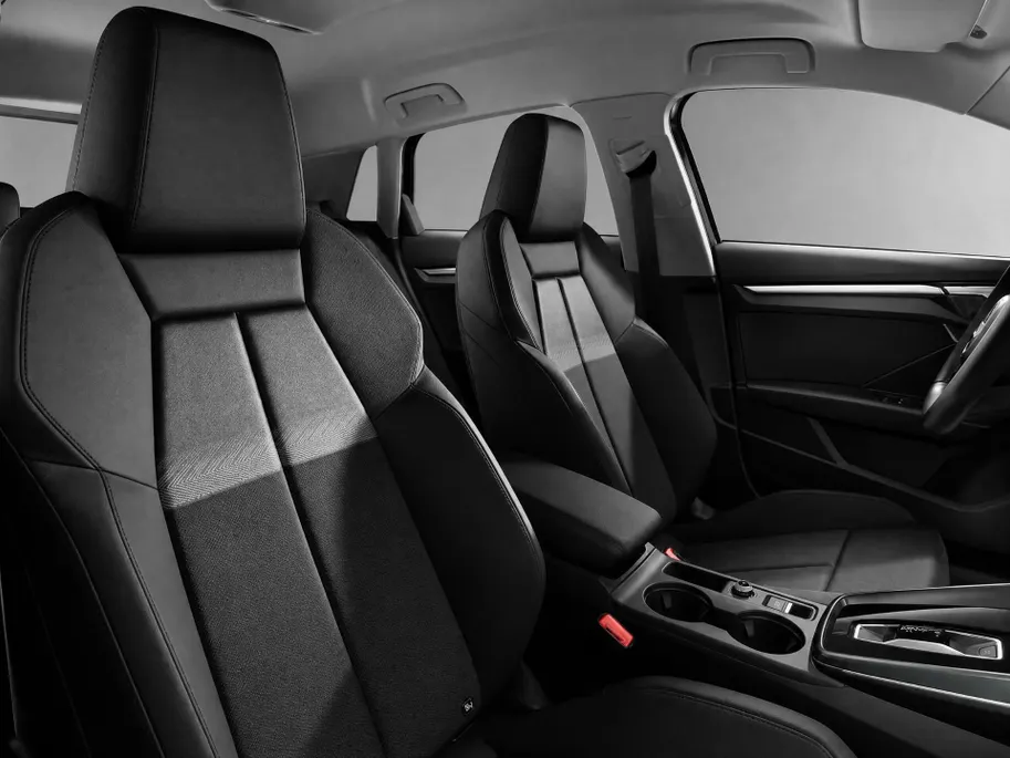 Audi A3 Sportback 40 TFSI e Advanced edition 204 PK · Optiekpakket zwart plus · Assistent rijden en parkeren plus · Lichtpakket plus ambient light · MEGA Sale