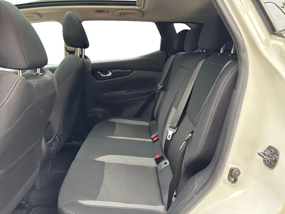 Nissan QASHQAI 1.3 DIG-T Design Edition | Garantie t/m 2031! | Panoramadak | 360 camera | Airco | Navigatie | Cruise control |
