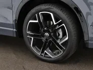Volkswagen Tiguan 1.5 eTSI 150pk DSG R-Line Edition · 360 Camera · Apple/Android Car Play · Sfeerverlichting · Massage · Black Style · 20'' Inch ·