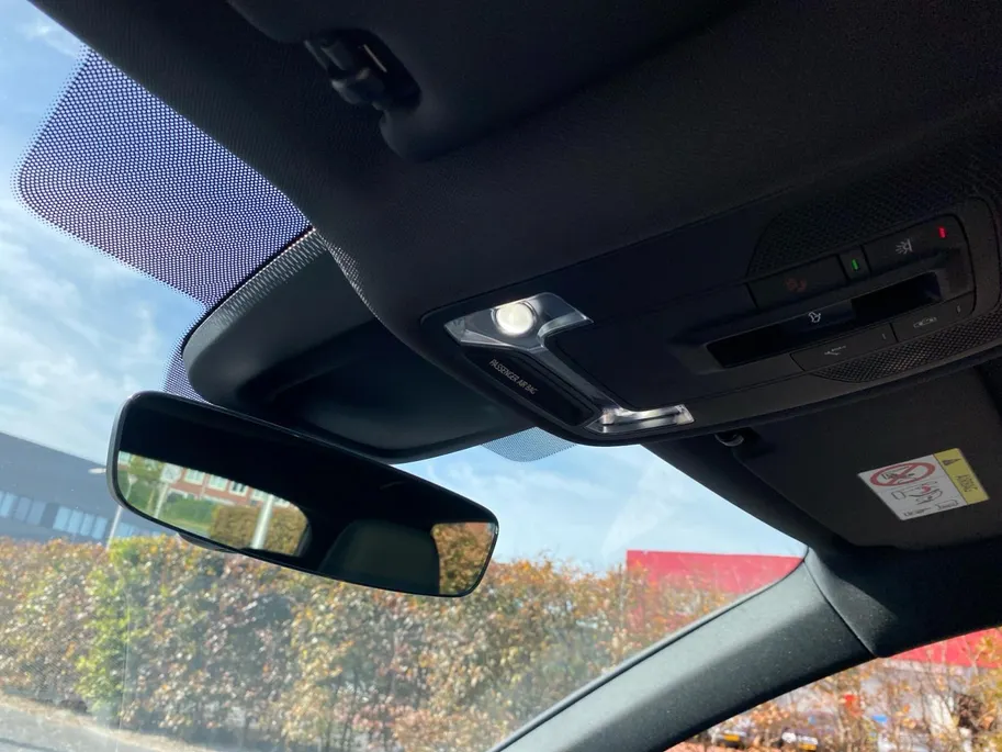 Audi A3 Sportback 35 TFSi mild-Hybrid S-Tronic aut. S Edition S Line Sportstoelen | Pano dak | SONOS Sound | Camera | Stoelverwarming | CarPlay | Cruise Control adapt. | Etc.