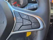 Renault Clio 1.0 TCe 90 Equilibre | Navigatie | Cruise | Rijstrooksensor met correctie | Airco | DAB | Apple Carplay/Android Auto