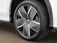 Volkswagen Tayron 1.5 eHybrid 272pk DSG R-Line Edition · Panoramadak · Inklap. Trekhaak · 360 Camera · Matrix LED · Stuur- & Stoelverwarming · Keyless · Garantie t/m 03-11-2029 of 100.000km