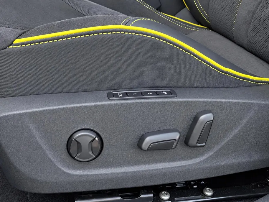 Škoda Enyaq iV RS 340pk SUV 4x4 | Business Upgrade- Plus |21 inch vision velgen | Panoramisch schuif/kanteldak |