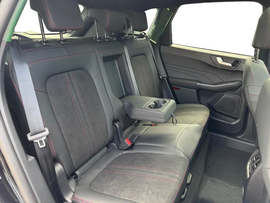 Ford Kuga 2.5 PHEV ST-Line X | Uit Voorraad Leverbaar | Automaat | €4.000,- Ready Set Ford Bonus | Trekhaak | 2100kg Trekgewicht | Pano Dak | Matrix Led Koplampen | 20' Lichtmetalen Velgen | Apple Carplay & Andoid Auto