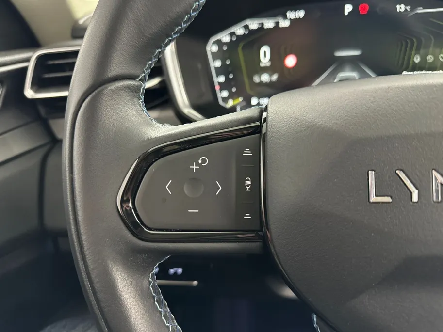 Lynk & Co 01 1.5 PHEV | 262 PK | Panoramadak | Navigatie