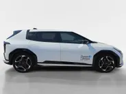Kia EV4 GT-Line Business Edition 81.4 kWh | Keyless | Adaptive cruise control | Stoel + Stuur verwarming | Navigatie | Apple Carplay/Android Auto