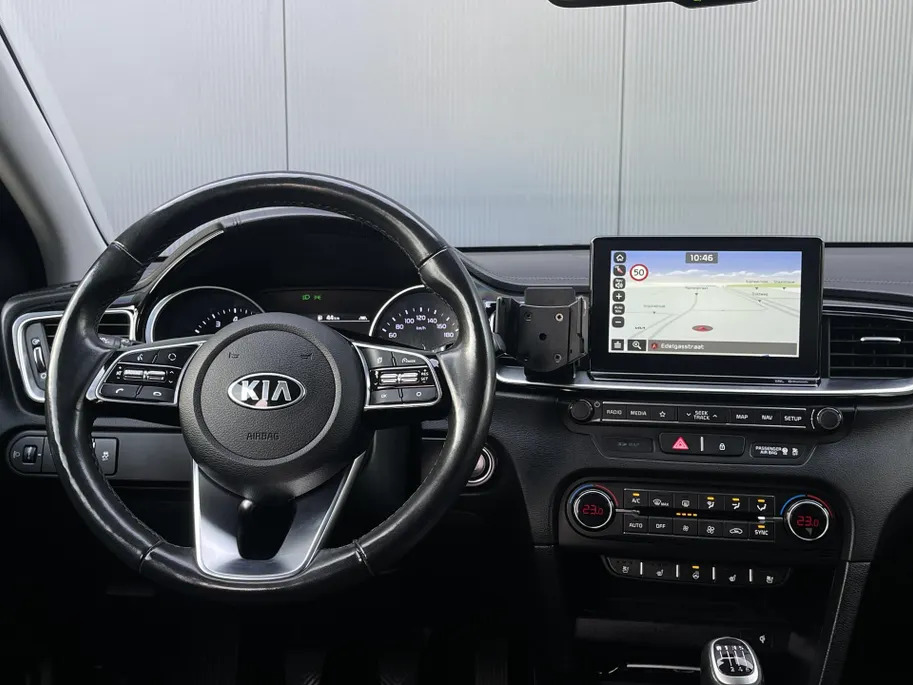Kia Ceed 1.4 T-GDi ExecutiveLine | Trekhaak | Navi | Clima | Camera | JBL | Cruise Control