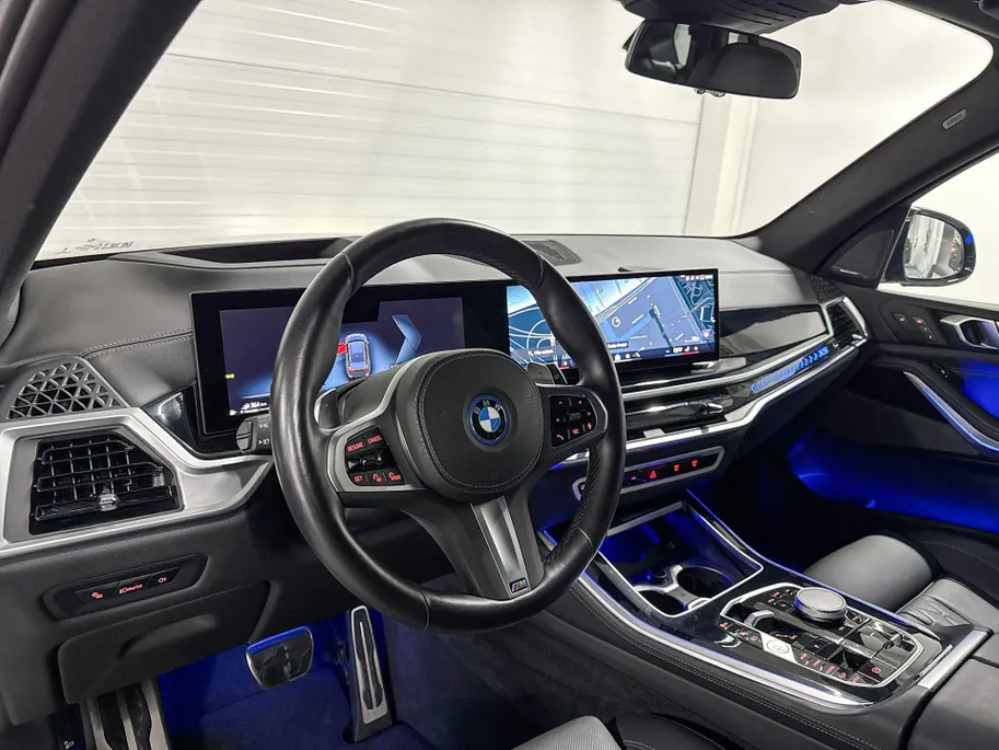 BMW X5 xDrive50e Launch Edition