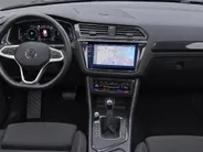 Volkswagen Tiguan 1.4TSIeHybrid 180kW/245PK Elegance DSG · Panoramadak · Trekhaak · 360°Camera + Parkeersensoren · Stoelverwarming · Apple/Android Car Play ·