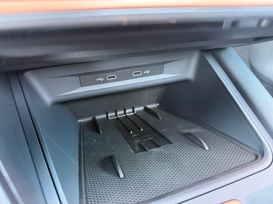 CUPRA Formentor 1.5 TSI e-Hybrid Business *NIEUW!*Schuif/Kantel Dak*Navi+Camera*Adaptive Crusie*Stoel/Stuur verw.*Sportieve Auto!