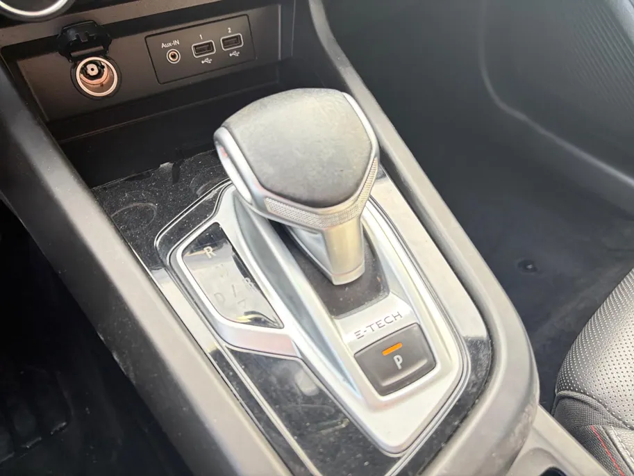 Renault Arkana 145PK E-Tech Hybrid R.S. Line Automaat | 1e eigenaar | 9,3' Navi | Camera | Climate Control | Adaptive Cruise Control | Stoel + Stuurwiel verwarming | Apple CarPlay/Android Auto | Parkeersensoren | Lichtmetalen Velgen |
