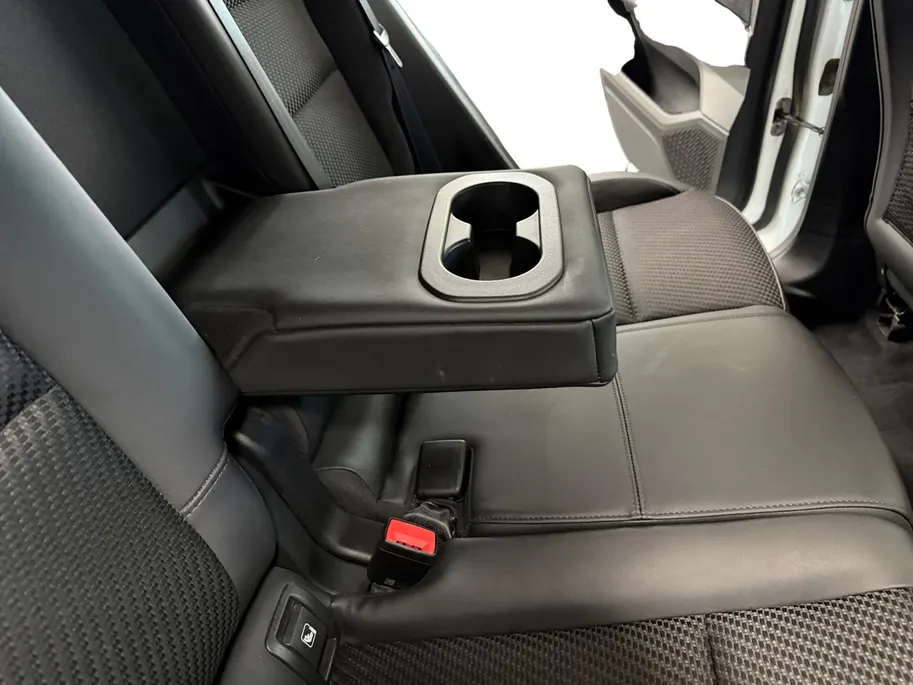 Renault Austral 1.2 E-Tech full hybrid 200 esprit Alpine | 200 PK | Google Navigatie | 360° Camera | Adaptive Cruise | Matrix LED | Keyless Entry