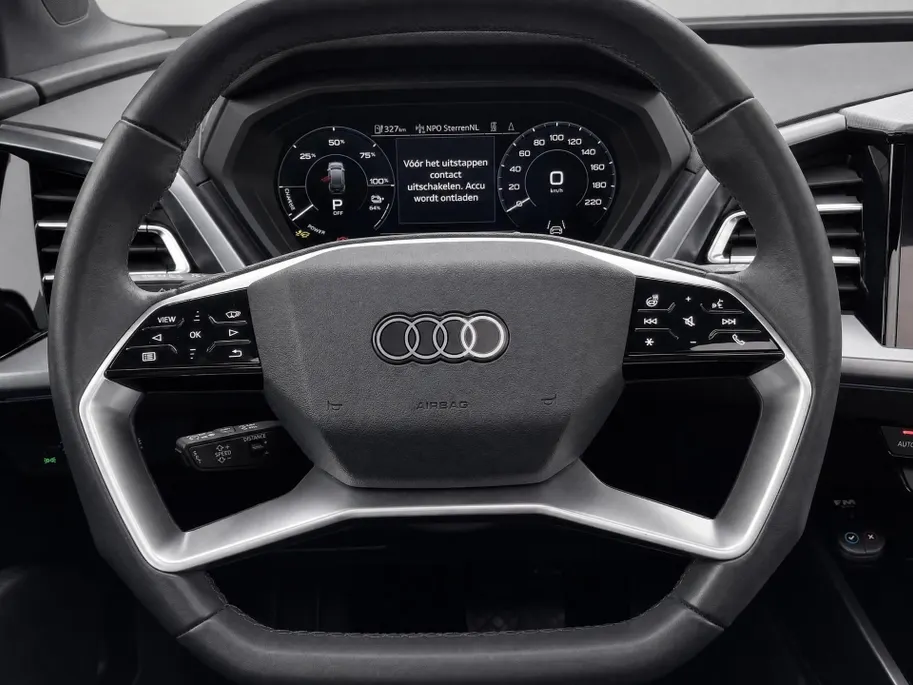 Audi Q4 e-tron 45 quattro Advanced edition 82 kWh 210kW/286PK · Panoramadak · Trekhaak · Camera · Apple/Android Car Play · Adaptive Cruise Control · Elektrische stoelverstelling · Stoelverwarming · Drive select