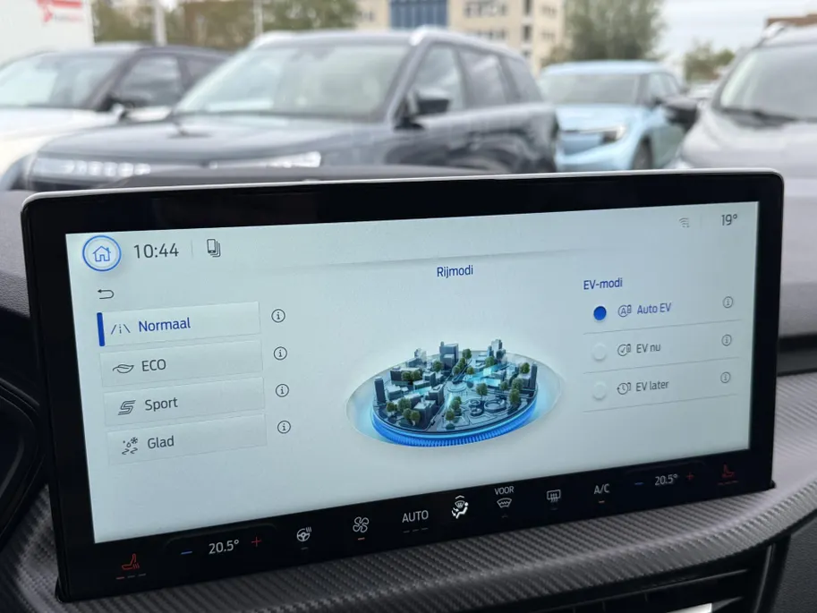 Ford Kuga 2.5 PHEV ST-Line X