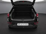 Volkswagen T-Roc 1.0 TSI 110pk Life Business · Apple/Android Car Play · Navigatie · P-Sensoren · Stoelverwarming · Virtual Cockpit · Garantie t/m 04-01-2028 of 100.000km