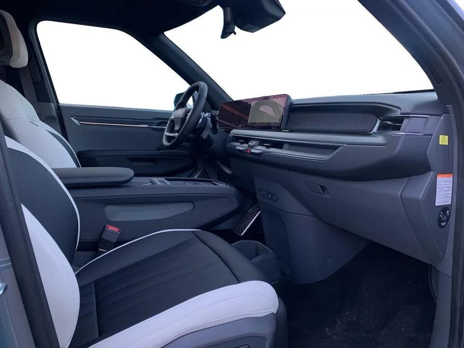 Kia EV9 GT-Line AWD 99.8 kWh | Demo | Stoelverwarming + ventilatie v + a| Navigatie | Schuifdak | Head up display