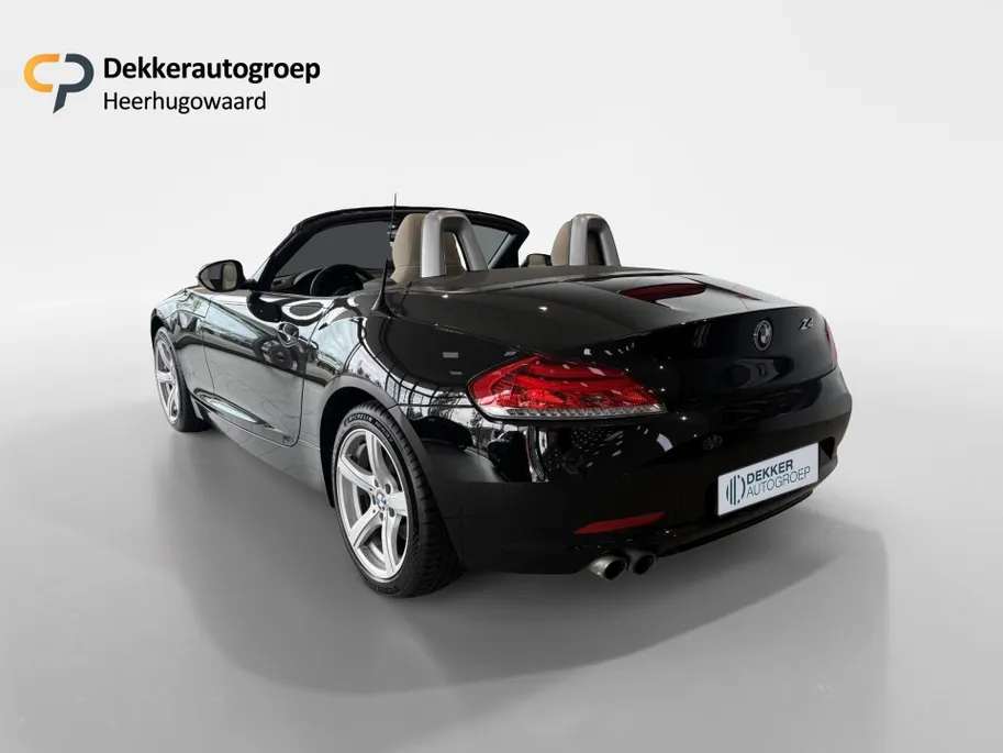 BMW Z4 Roadster sDrive23i 204PK Handgeschakeld Executive Stoelverwarming
