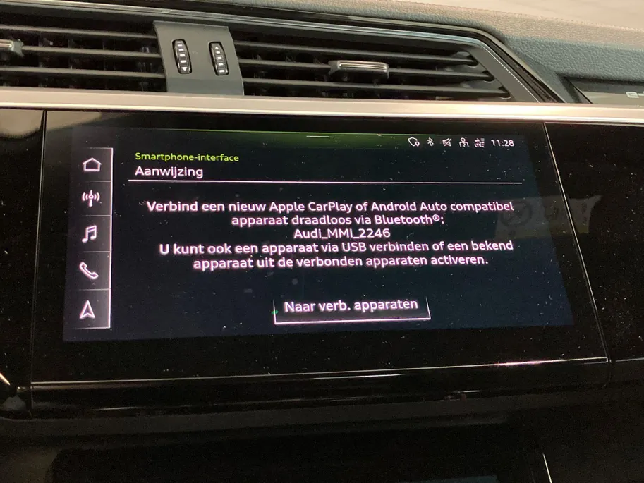 Audi e-tron 55 quattro S Line 300kW/408PK 95 kWh · Panoramadak · Camera + Parkeersensoren · Drive select