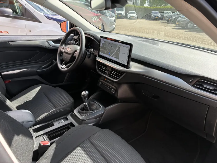 Ford Focus Wagon 1.0 EcoBoost Hybrid Titanium GROOTSCHERM, WINTERPAKKET.