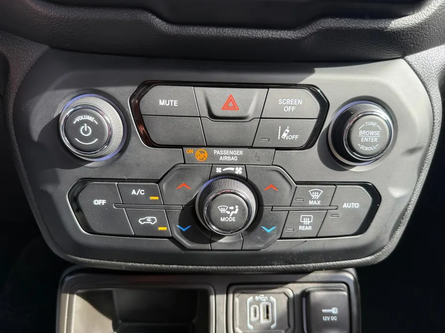 Jeep Renegade 1.5T e-Hybrid Longitude *Automaat*Navi+Camera*Climate Control*Carplay*LM.Velgen*Nette auto!