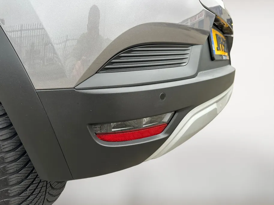 Renault Captur 1.6 E-Tech Plug-in Hybrid 160 Intens | Automaat | Navigatie | Parkeersensoren | Camera | Apple Carplay & Android Auto | Climate Control | 12 Maanden BOVAG Garantie