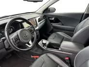 Kia e-Niro ExecutiveLine 64 kWh | Elektrische stoelverstelling | Stoelventilatie | JBL Audio systeem | Elektrisch schuifdak