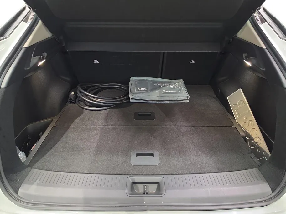 Nissan ARIYA Advance 66 kWh | 100% Elektrisch | 22KW lader | Trekhaak | Panorama dak | Elektrische achterklep | Elektrische stoelen | 360 camera