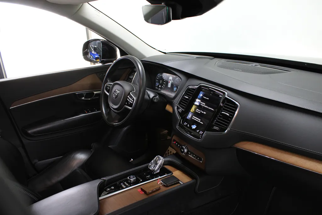 Volvo XC90 2.0 T8 Twin Engine AWD Inscription Intro Edition 7 Persoons / Pano. / H&K | ACC / HUD / 360° Camera / Stoel + Stuurverwarming /
