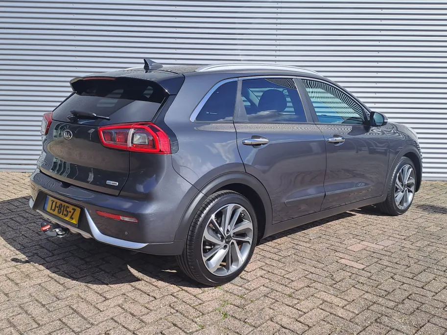 Kia Niro 1.6 GDi Hybrid ExecutiveLine Leer | Automaat | Trekhaak | Navi | Camera | Voorstoelen verwarmd |  stuur verwarmd | Cruise control adaptief