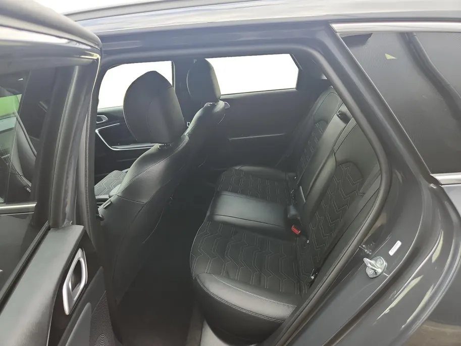 Kia Ceed Sportswagon 1.0 T-GDi MHEV Design Edition Stoel / Stuurverwarming | Adap Cruise | Camera | Privacy glass | Climate Control |