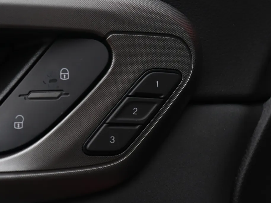 Alfa Romeo Tonale Ibrida Plug-In Q4 270 PK Sport Speciale | Pano | LED | Harman |