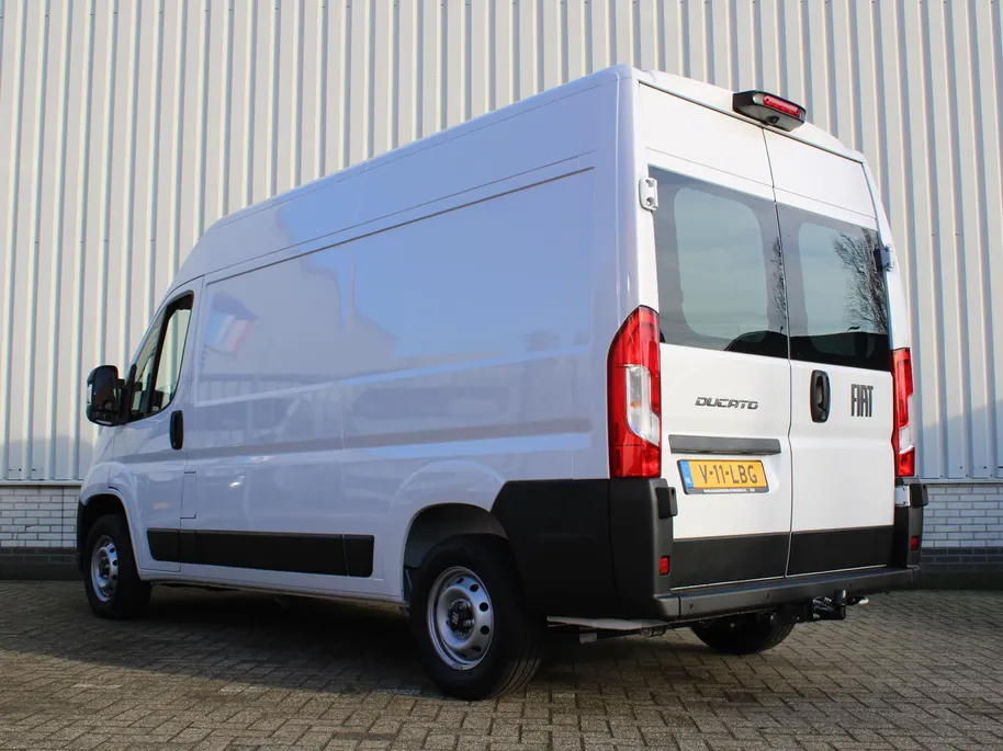 Fiat Ducato 2.2 MultiJet 140 S&S L2H2 3.3t | Camera | Navi | Trekhaak | Cruise | 3 zits | PDC |