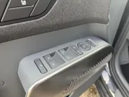 Kia EV2 Plus 61 kWh 3.000,- Inruilkorting | Privacy Glass | 18' lichtmetalen velgen | Warmtewerend glas rondom | Draadloze oplader voor smartphone