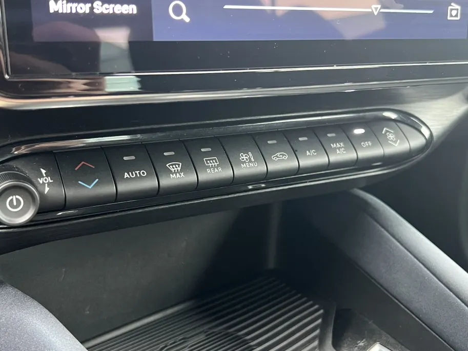 Alfa Romeo Junior 1.2 Turbo 136 PK Ibrida | Carplay | Cruise | LED | Clima | 17'