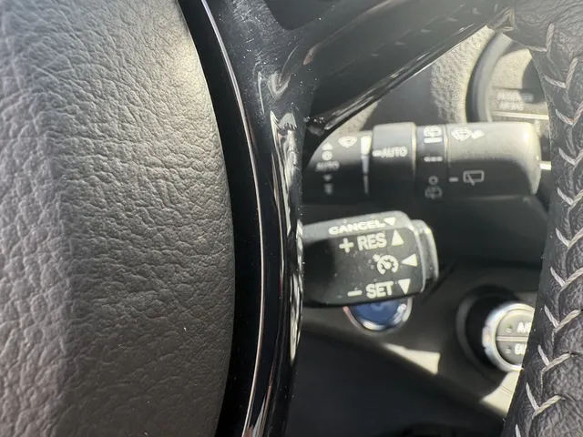 Toyota Yaris 1.5 Hybrid Bi-Tone | Navigatie | Trekhaak