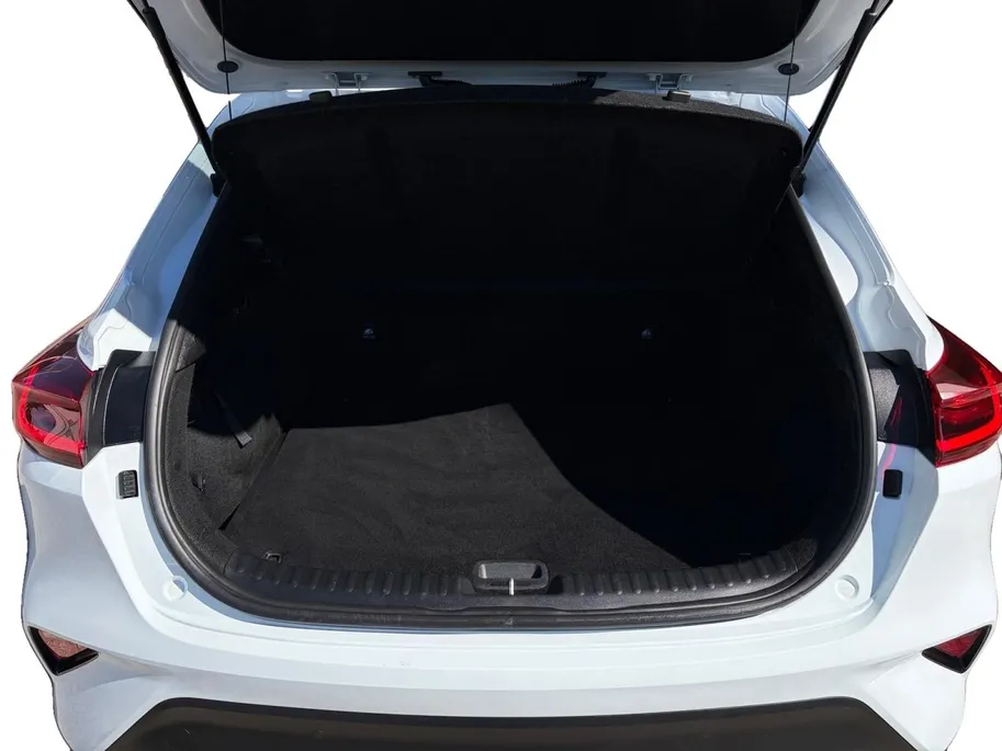 Kia XCeed 1.0 T-GDi DynamicPlusLine | Stoel- en stuurverwarming | Keyless entry/start | Achteruitrijcamera | Parkeersensoren achter | Apple/Android Carplay | Cruise control | Climate control | Navi