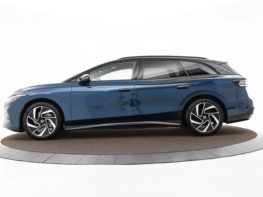 Volkswagen ID.7 Tourer Pro Limited Edition 77kWh 286pk · Navigatie · 360 camera · Trekhaak · 20' LM velgen