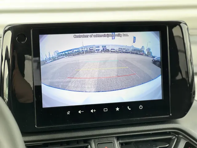 Suzuki Swift 1.2 Select Smart Hybrid | Demonstratievoertuig | Apple Carplay & Android Auto | 16' LM Velgen | Airco | Adaptieve Cruise Control