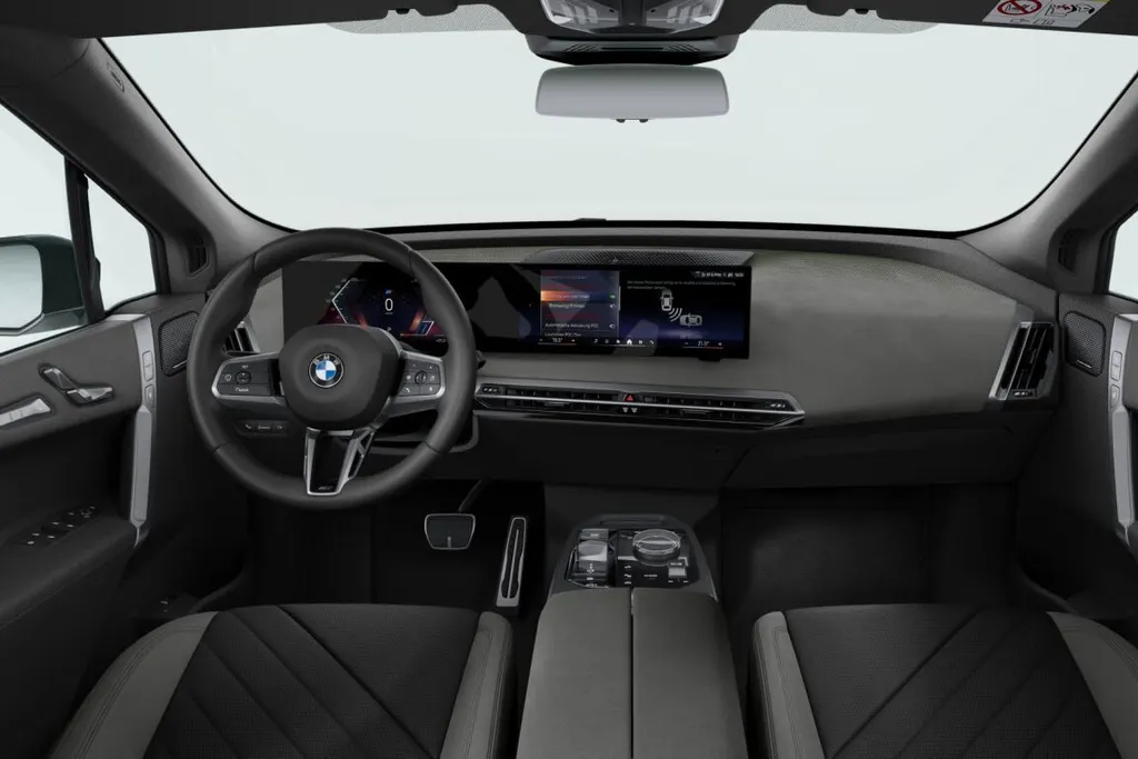 BMW iX xDrive45 101 kWh