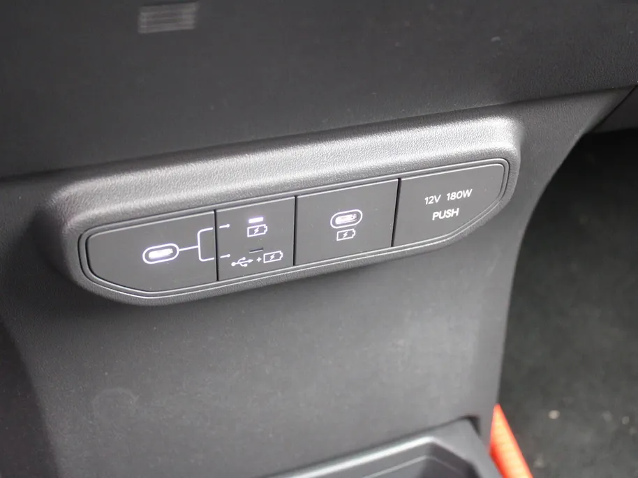 Kia EV5 GT-PlusLine 81.4 kWh | Schuifdak | Stuur-/stoelverwarming + ventilatie | Warmtepomp | 360 Camera | Elek. stoelverst. | Leer | HUD | LED | 19" LM |