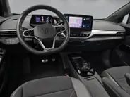 Volkswagen ID.5 Pro 77 kWh 174pk · SOH 95,1% · Camera · Keyless · Stuur- & Stoelverwarming · Alarmklasse 3 · Parkeer Assistent · Apple/Android Car Play · Velours Bekleding ·