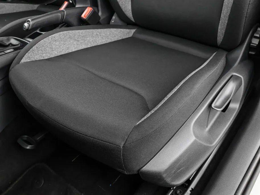 Škoda Fabia 1.0 TSI 95pk Essence · Airco · Apple/Android Car Play · P-Sensoren · Virtual Cockpit · Garantie t/m 03-06-2028 of 100.000km