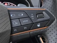 CUPRA Leon 1.4 e-Hybrid 204pk DSG Business · Camera · Stoel & Stuurwiel verwarming · Apple/Android Car Play · 18'' Velgen · Adaptive Cruise Control · Dodehoeksensor ·  Garantie t/m 28-12-2027 of 100.000km