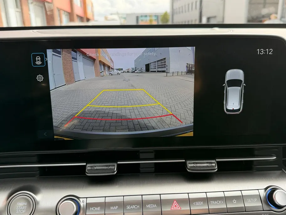 Hyundai Kona 1.6 GDI HEV Comfort Smart | Navigatie| Stoel/Stuurverwarming| Elektrische achterklep| Achteruitrijcamera| Parkeersensoren v+a |