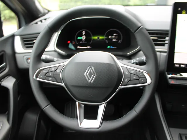 Renault Captur 1.8 E-Tech full hybrid 160 evolution | Google Navigatie | Climate Control | Apple CarPlay & Android Auto | DEMONSTRATIE AUTO, VRAAG NAAR BESCHIKBAARHEID |