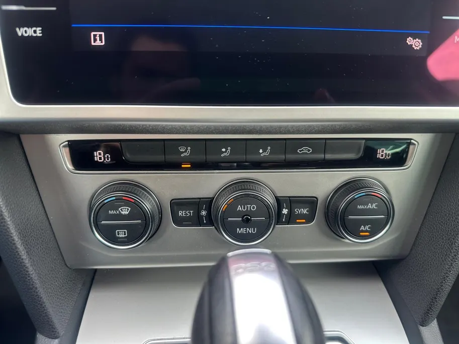 Volkswagen Passat Variant 1.4 TSI Comfortline Business | NL-AUTO | LED | APPLE CAR PLAY/ANDROID AUTO | 12 MAANDEN BOVAG GARANTIE |