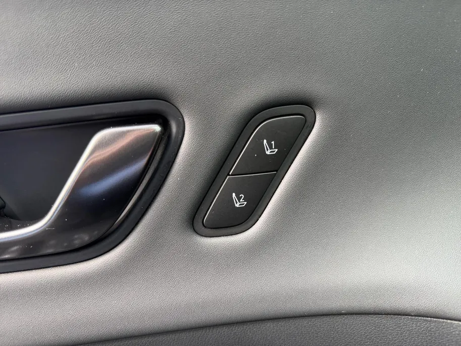 Hyundai Kona 1.6 GDI HEV N Line | Navigatie| Stoelverwarming/koeling |Elektrisch verstelbare stoelen met gegeugen| Elektrische achterklep| 360 graden camera|
