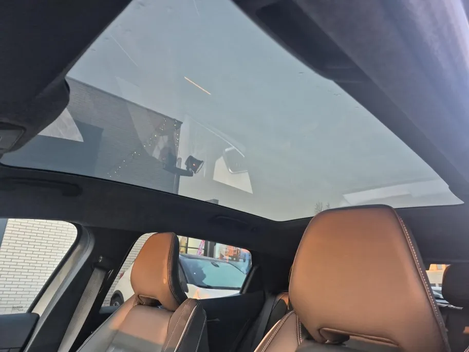 Mitsubishi Eclipse Cross Instyle 87 kWh | Demonstratieauto | Volcanic Grey-zwart dak | 8 jaar garantie , panoramadak var. transparantie , Apple Carplay/Android Auto , alcantara interieurdelen , navigatiesysteem ,voorstoelen verwarmd , warmtepomp